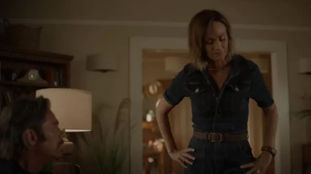 Intermix Flare De Francoise Combinaison portée par Sharon Leone (Diane Farr) vue dans Fire Country (S01E08)