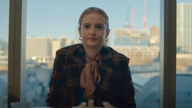 & Other Stories Check Tie Neck Blouse worn by Jen (Máiréad Tyers) as seen in Extraordinary (S01E01)