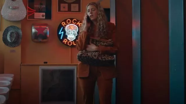 Victoria Beckham Cotton Corduroy Pants worn by Carrie (Sofia Oxenham) as seen in Extraordinary (S01E03)