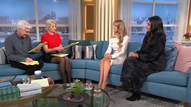 Warehouse UK Real Leather Mini jupe flippy portée par Holly Willoughby comme vu dans This Morning on January 26, 2023