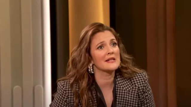 Max Mara Kabala Houndstooth Belted Blazer worn by Drew Barrymore as seen in The Drew Barrymore Show on January 23, 2023