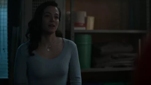 V28  Scoop Neck U-Neck Knit Long Sleeve Slim Fit Ribbed Sweater Tops worn by Gabriela Perez (Stephanie Arcila) as seen in Fire Country (S01E12)