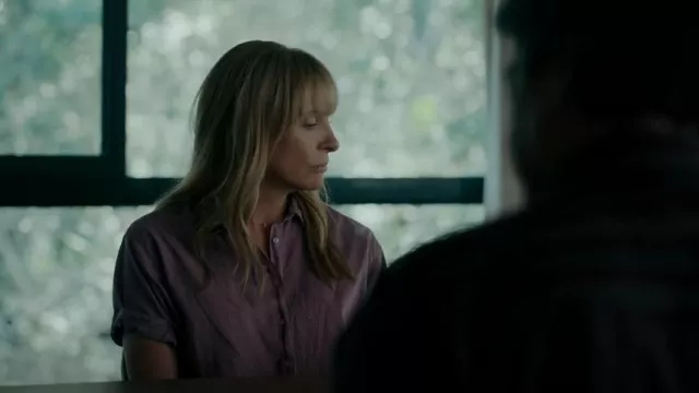 Xirena Chan­ning Top worn by Laura Oliver (Toni Collette) as seen in Pieces of Her (S01E04)