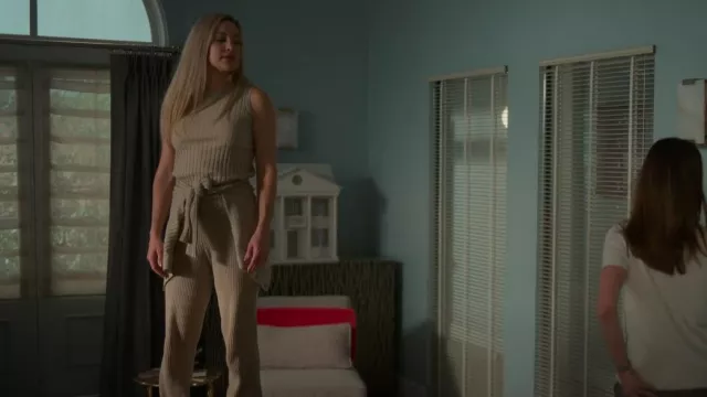 Allude Knit Ribbed Trousers worn by Micah Keith (Kate Hudson) as seen in Truth Be Told (S02E06)