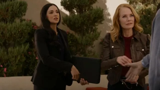 Theory Carissa Blazer worn by Serena Chavez (Ariana Guerra) as seen in CSI: Vegas (S02E12)