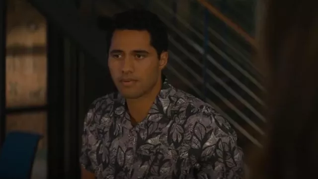 All in Motion Men's Short Sleeve Palm Print Adventure T-Shirt Purple worn by Kai Holman (Alex Tarrant) as seen in NCIS: Hawai'i (S02E13)
