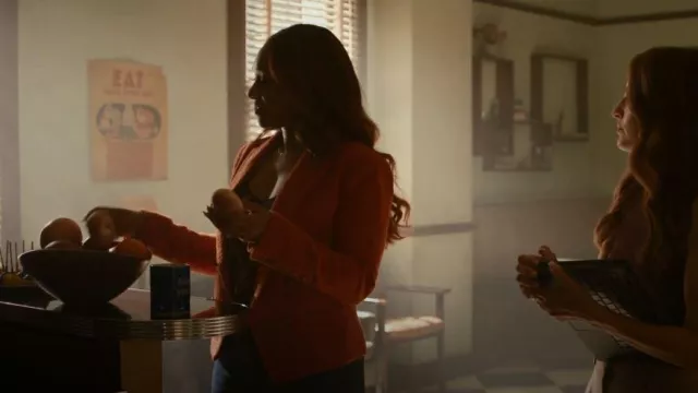 L'Agence Brooke Blaz­er worn by Iris West-Allen (Candice Patton) as seen in The Flash (S09E01)