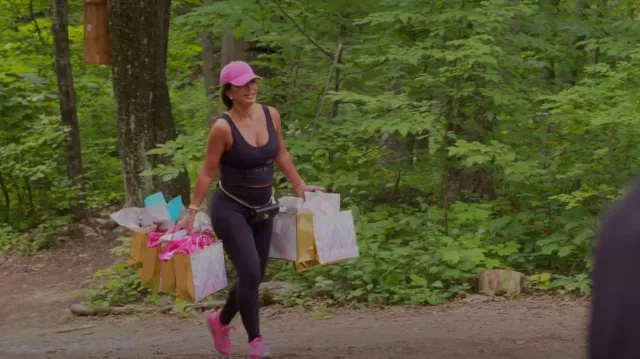 Electric Yoga Love Pock­et Leg­gins Black worn by Teresa Giudice as seen in The Real Housewives of New Jersey (S12E08)