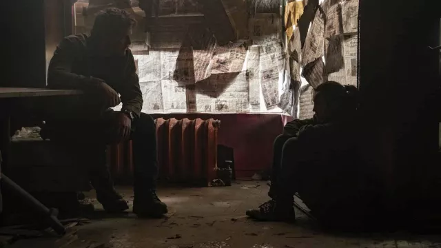 Converse sneakers worn by Ellie Williams (Bella Ramsey) as seen in The Last of Us (Season 1 Episode 4)