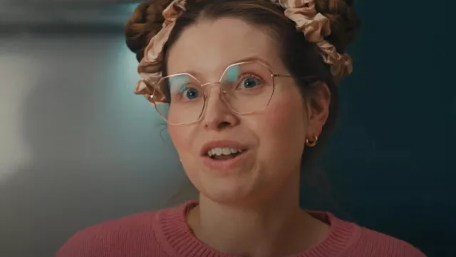 Reclaimed Vintage Inspired Ox­ta­gon Glass­es worn by Rosie (Jessie Cave) as seen in Buffering (S02E03)
