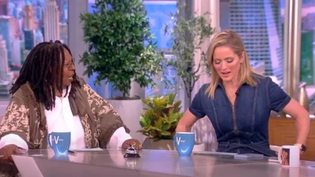 Alice + Olivia Gorgeous Collar Wide-Leg Jumpsuit worn by Sara Haines as seen in The View on  February 13, 2023