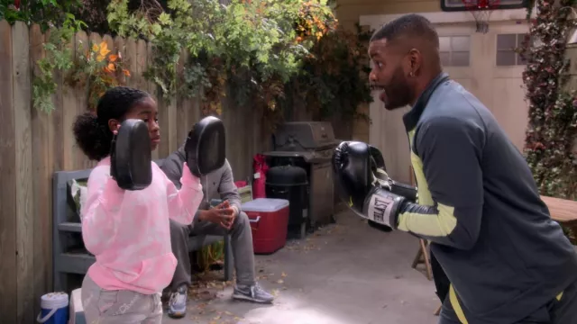Everlast Boxing Gloves used by Bernard (Jermelle Simon) as seen in The Upshaws TV series outfits (S03E04)