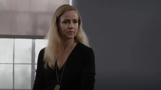 Vince Black Cardigan worn by Special Agent Rose Casey (Amanda Schull) as seen in 9-1-1: Lone Star (S04E03)