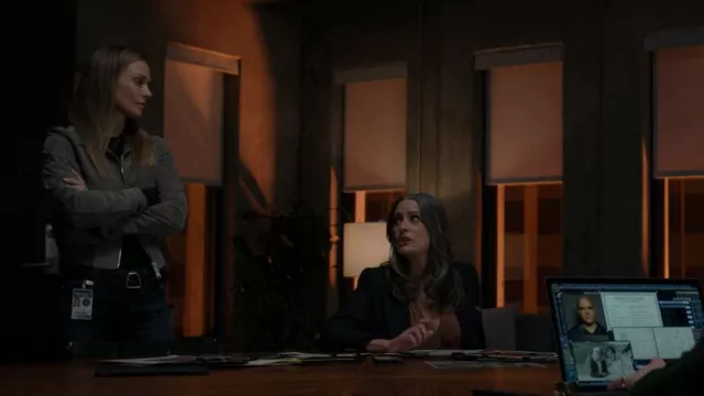 Otg nyc Suede Avi­a­tor Jack­et worn by Jennifer Jareau (A. J. Cook) as seen in Criminal Minds (S16E08)