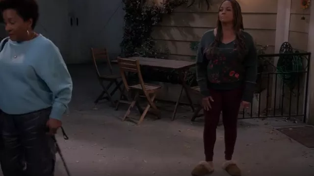 Ugg Scuffette II Slippers worn by Regina Upshaw (Kim Fields) as seen in The Upshaws (S03E01)