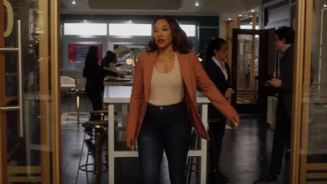 Rw&Co Birdseye Faux Blazer à double poitrine porté par Iris West-Allen (Candice Patton) vu dans The Flash (S08E02)