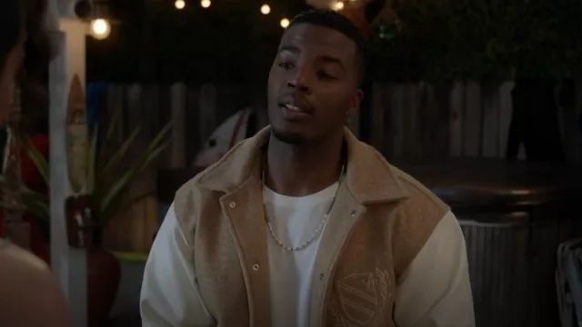 Urban Outfitters X Standar Cloth Marled Melton Varsity Jacket porté par Spencer James (Daniel Ezra) comme on le voit dans All American (S04E11)