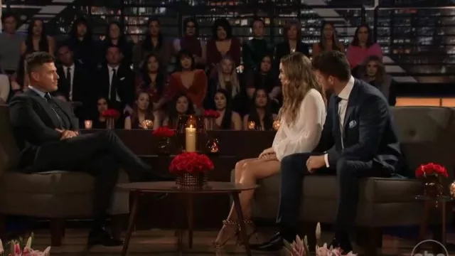 Mac Duggal Ruched Long Sleeve Chiffon Cocktail Minidress usado por Susie Evans como se ve en The Bachelor (S26E12)