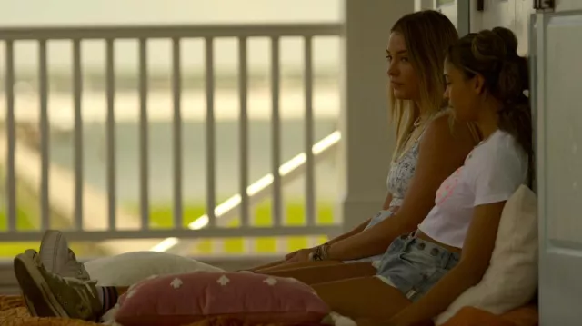 Converse Grey sneakers worn by Kiara Carrera (Madison Bailey) as seen in Outer Banks (S03E07)