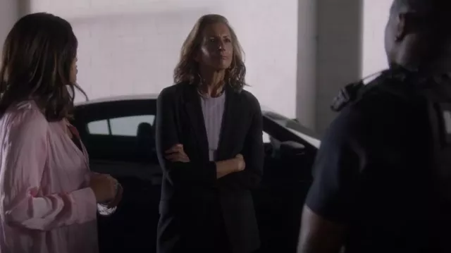 Vince Women's Ribbed Elbow SLV Crew worn by Alysia Reiner as seen in The Rookie (S05E13)