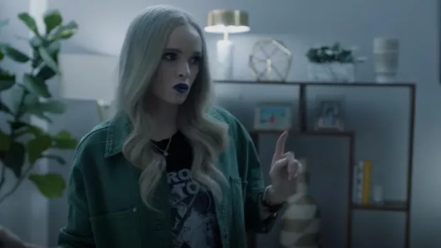 Zara Denim Overshirt with Pockets worn by Caitlin Snow (Danielle Panabaker) as seen in The Flash (S08E10)