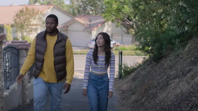 Sunday Best Cropped Crew-Neck Cardi­gan worn by Alice (Lukita Maxwell) as seen in Shrinking (S01E05)