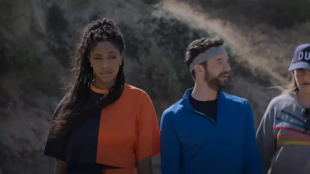 Adidas Croppped Tee In Leg­end Ink worn by Gaby (Jessica Williams) as seen in Shrinking (S01E05)