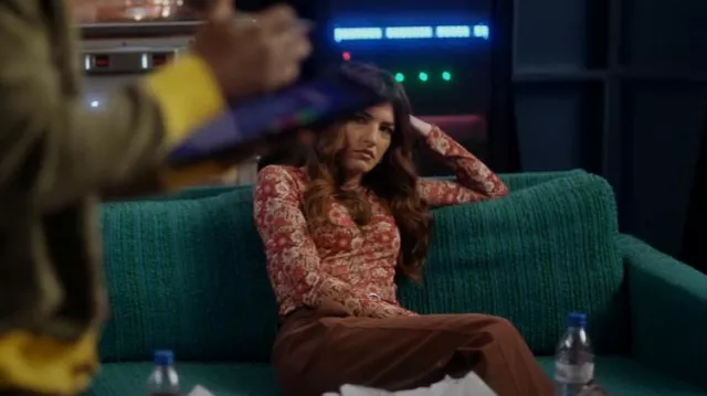 Wilfred Adrienne Top in Mauveglow/Blush worn by Allegra Garcia (Kayla Compton) as seen in The Flash (S08E14)