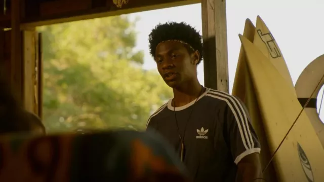 Adidas Originals 3 Stripes T Shirt Slate worn by Pope Heyward (Jonathan Daviss) as seen in Outer Banks (S03E05)
