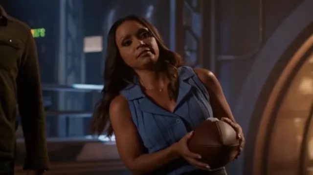 Zara Chenille Rib Top usada por Cecile Horton (Danielle Nicolet) como se ve en The Flash (S09E01)