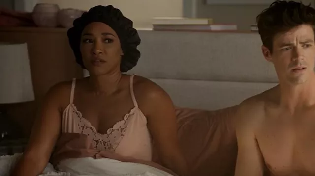 Eberjey Naya Jersey Knit Chemise en Rose Cloud usado por Iris West-Allen (Candice Patton) como se ve en The Flash (S09E01)