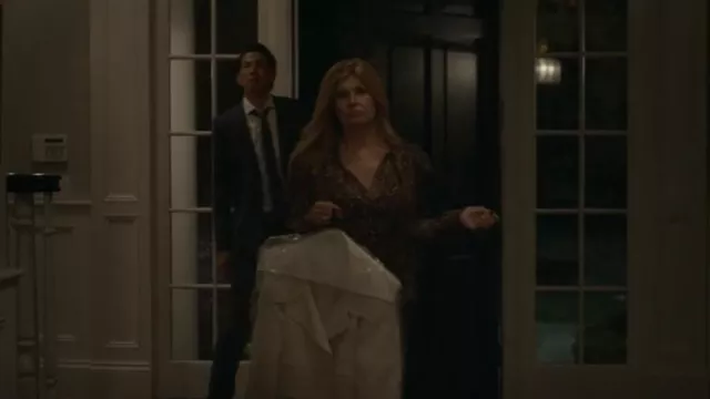 Ulla Johnson Calista Chemisier porté par Dee Dee (Connie Britton) vu dans Dear Edward (S01E06)