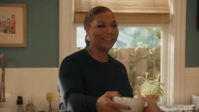 Bottega Veneta Whirl Ear­rings worn by Robyn McCall (Queen Latifah) as seen in The Equalizer (S03E09)