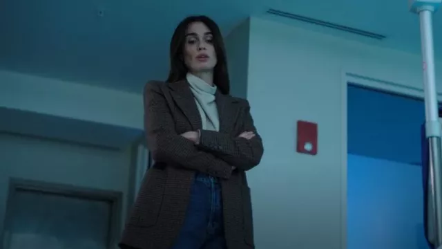 Allsaints Ri­d­ley Sweater worn by Ava Mercer (Paz Vega) as seen in Kaleidoscope (S01E07)