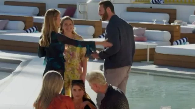 Estate Sacha Re­laxed Shirt worn by Laury as seen in The Bachelor Australia (S10E06)
