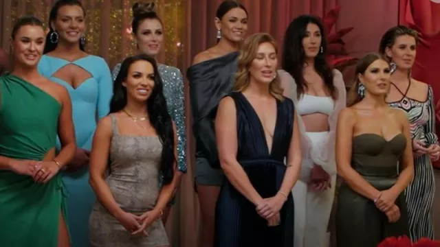 Nookie Ivory Il­lu­sion Crop worn by Courtney Mustac as seen in The Bachelor Australia (S10E07)