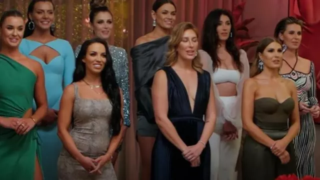 Nookie Il­lu­sion Pant worn by Courtney Mustac as seen in The Bachelor Australia (S10E07)