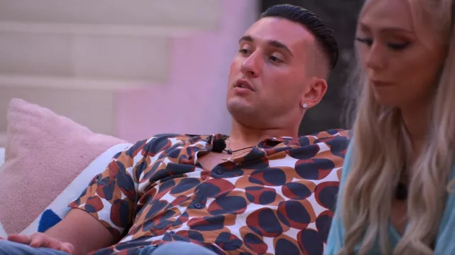 Express Geometric Print Button Down worn by Joey Sasso as seen in Perfect Match (S01E10)