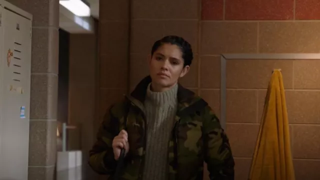Vince Marled Mock­neck Sweater worn by Stella Kidd (Miranda Rae Mayo) as seen in Chicago Fire (S11E15)