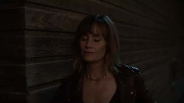 Allsaints Balfern Veste portée par Sharon Leone (Diane Farr) vue dans Fire Country (S01E03)