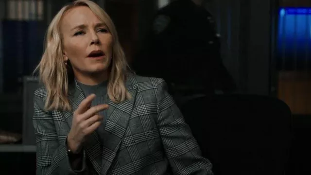 Weekend Max Mara Bronte Wool Double-Breasted Jacket worn by Detective Amanda Rollins (Kelli Giddish) as seen in Law & Order: Special Victims Unit (S24E08)