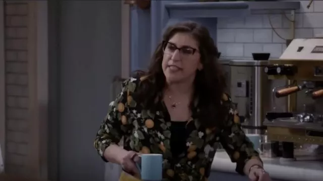 Reformation Blouse in Clemen­tine worn by Kat (Mayim Bialik) as seen in Call Me Kat (S03E17)