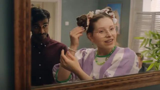 Reclaimed Vintage In­spired Ox­ta­gon Glass­es worn by Rosie (Jessie Cave) as seen in Buffering (S02E05)