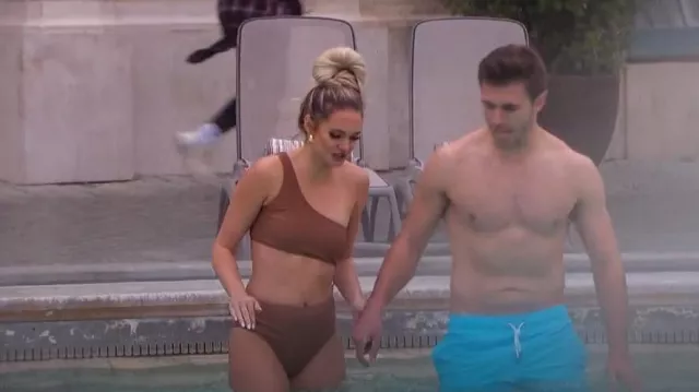 Seafolly Sea Dive Wide Side Bot­tom worn by Brooklyn Willie as seen in The Bachelor (S27E07)