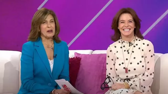 Alice + Olivia Pailey Fitted Linen Blend Blazer worn by Hoda Kotb as seen in Today  with Hoda & Jenna on March 13, 2023