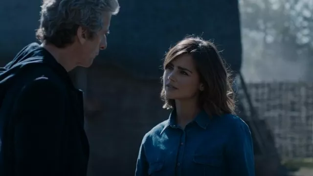 Chemise Maje Chianti portée par Clara (Jenna Coleman) vue dans Doctor Who (S09E05)