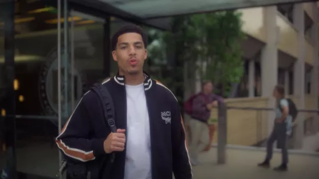 Mcm Embroidered Logo Zip-Up Track Jacket porté par Andre Johnson, Jr. (Marcus Scribner) comme on le voit dans grown-ish (S05E18)