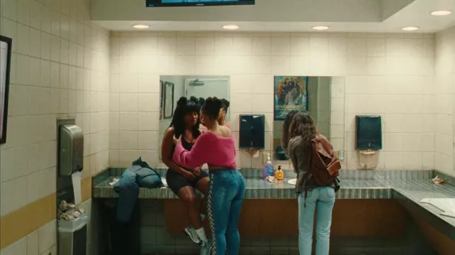 Nasty Gal Side Story Lace-Up Jeans worn by Marissa (Chloe Bailey) as seen in Swarm (S01E01)
