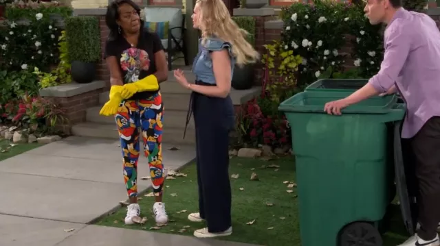 Converse Chuck Taylor Sneakers worn by Gemma Johnson (Beth Behrs) as seen in The Neighborhood (S05E16)