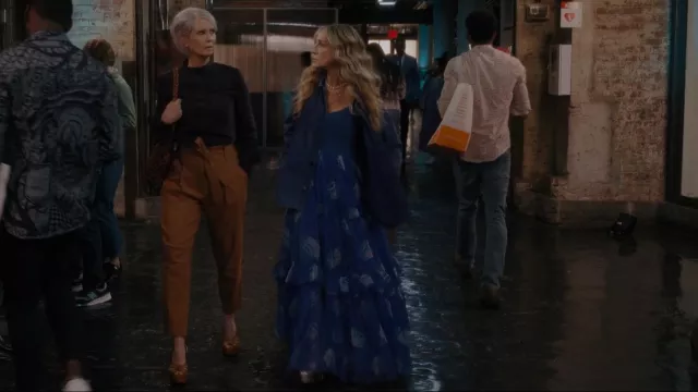 Cyclo-mélodies Pompes-Céline portées par Carrie Bradshaw (Sarah Jessica Parker) comme on le voit dans And Just Like That... (S01E08)